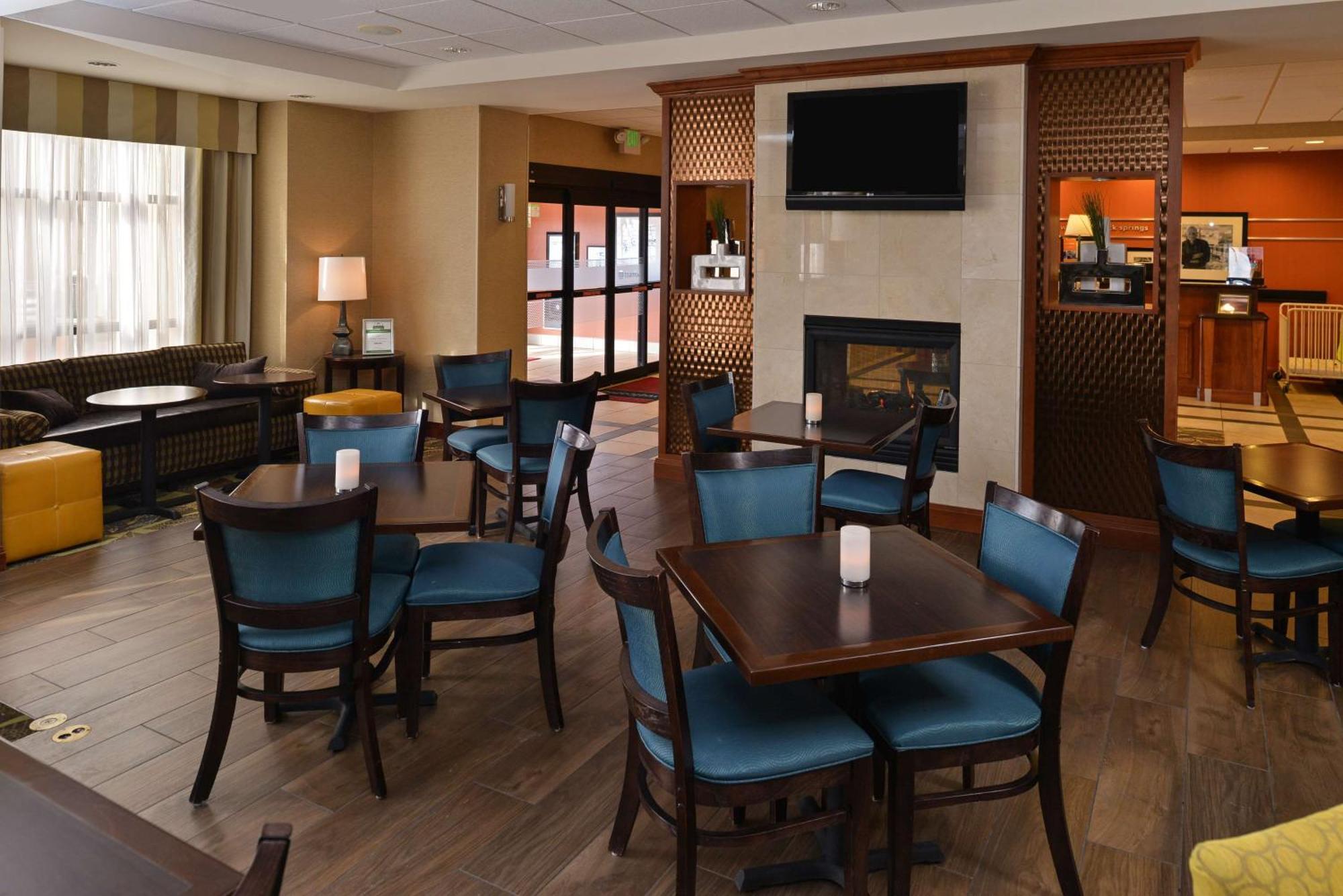 Hampton Inn Рок Спрингс Екстериор снимка